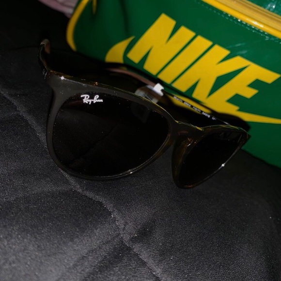 Ray Ban Sunglasses - Picture 3 of 3